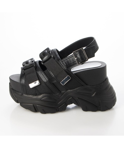 Mafmof(マフモフ)の「Mafmof(マフモフ)厚底ボリュームソールスポーツサンダル(サンダル・レディース・ブラック/ホワイト・LL/M/S/L)」の7枚目の写真