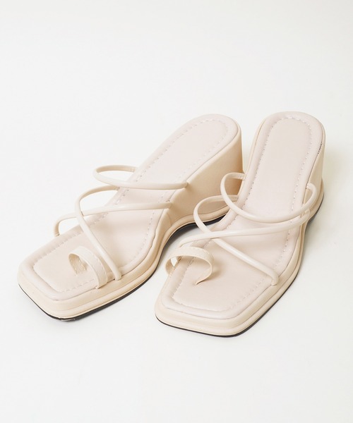 Crisp（クリスプ）の「バルキーヒールコードサンダル（サンダル・レディース・ブラック/アイボリー・36/37/38）」の19枚目の写真