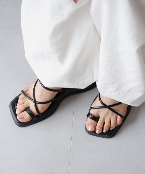 Crisp（クリスプ）の「バルキーヒールコードサンダル（サンダル・レディース・ブラック/アイボリー・36/37/38）」の3枚目の写真