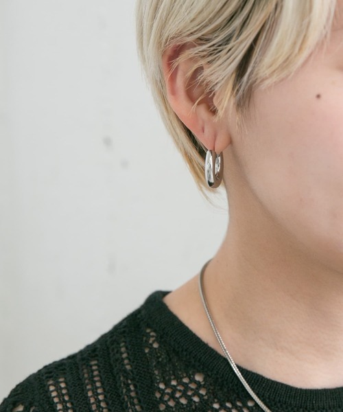 KBF(ケイビーエフ)の「ラウンドフープピアス22mm(ピアス(両耳用)・レディース・その他1/シルバー/ゴールド・ONE)」の22枚目の写真