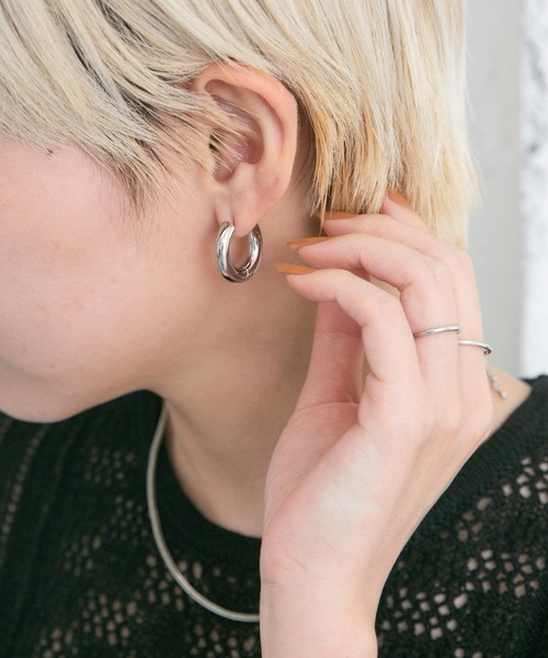 KBF(ケイビーエフ)の「ラウンドフープピアス22mm(ピアス(両耳用)・レディース・その他1/シルバー/ゴールド・ONE)」の20枚目の写真