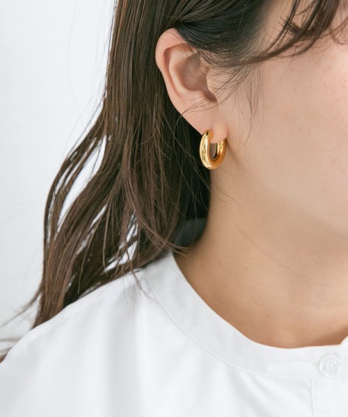 KBF(ケイビーエフ)の「ラウンドフープピアス22mm(ピアス(両耳用)・レディース・その他1/シルバー/ゴールド・ONE)」の16枚目の写真