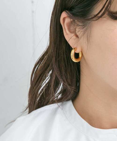 KBF(ケイビーエフ)の「ラウンドフープピアス22mm(ピアス(両耳用)・レディース・その他1/シルバー/ゴールド・ONE)」の15枚目の写真