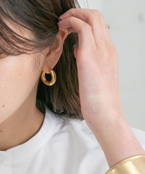 KBF(ケイビーエフ)の「ラウンドフープピアス22mm(ピアス(両耳用)・レディース・その他1/シルバー/ゴールド・ONE)」の14枚目の写真