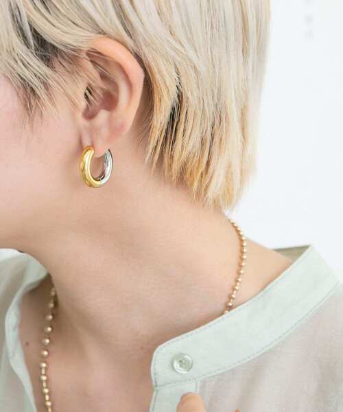 KBF(ケイビーエフ)の「ラウンドフープピアス22mm(ピアス(両耳用)・レディース・その他1/シルバー/ゴールド・ONE)」の12枚目の写真