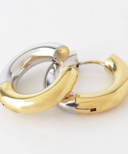 KBF(ケイビーエフ)の「ラウンドフープピアス22mm(ピアス(両耳用)・レディース・その他1/シルバー/ゴールド・ONE)」の6枚目の写真