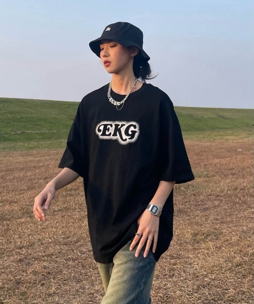 MGV(エムジーヴィー)の「ハートバックロゴTシャツ(Tシャツ/カットソー・レディース・ベージュ/ブラウン/ブラック・MEDIUM/LARGE/X-LARGE)」の6枚目の写真