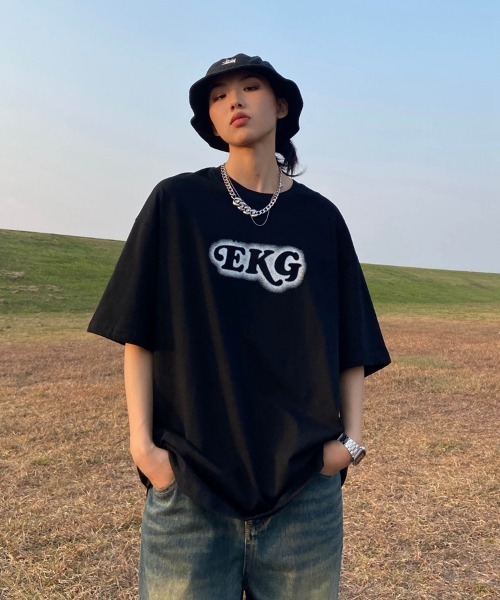 MGV(エムジーヴィー)の「ハートバックロゴTシャツ(Tシャツ/カットソー・レディース・ベージュ/ブラウン/ブラック・MEDIUM/LARGE/X-LARGE)」の4枚目の写真