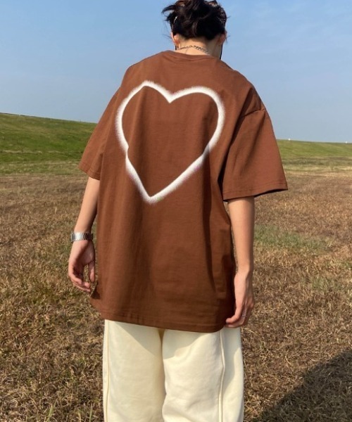 MGV(エムジーヴィー)の「ハートバックロゴTシャツ(Tシャツ/カットソー・レディース・ベージュ/ブラウン/ブラック・MEDIUM/LARGE/X-LARGE)」の18枚目の写真