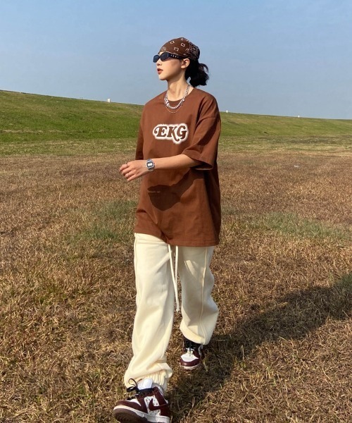 MGV(エムジーヴィー)の「ハートバックロゴTシャツ(Tシャツ/カットソー・レディース・ベージュ/ブラウン/ブラック・MEDIUM/LARGE/X-LARGE)」の17枚目の写真