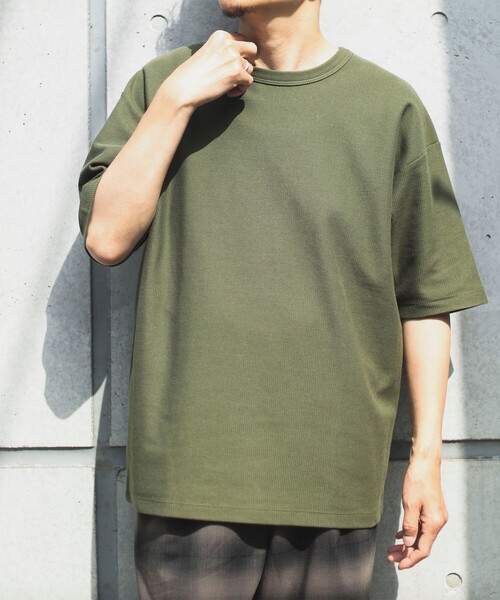 B:MING by BEAMS(ビーミングバイビームス)の「B:MING by BEAMS / サカリバ ドロップショルダー Tシャツ(Tシャツ/カットソー・メンズ・ネイビー/オリーブ/シルバー・SMALL/MEDIUM/LARGE/X-LARGE)」の2枚目の写真