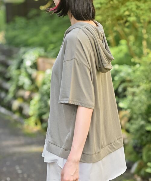 rps（アールピーエス）の「フェイクレイヤードカットパーカー（パーカー・レディース・ブラック/ブルー/カーキ/ベージュ系その他/チャコールグレー/グレー/その他・フリー）」の20枚目の写真