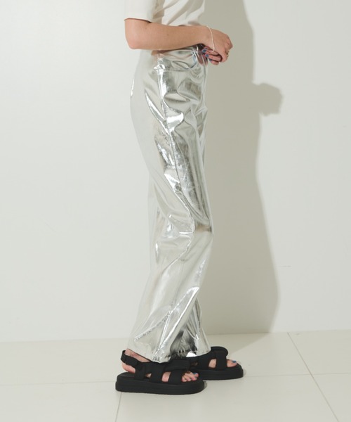 Solace（ソレイス）の「メタリックストレートパンツ（その他パンツ・レディース・シルバー・SMALL/MEDIUM/LARGE）」の7枚目の写真