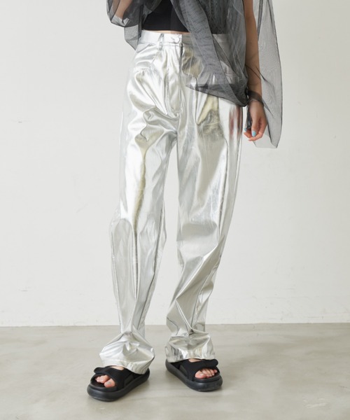 Solace（ソレイス）の「メタリックストレートパンツ（その他パンツ・レディース・シルバー・SMALL/MEDIUM/LARGE）」の15枚目の写真