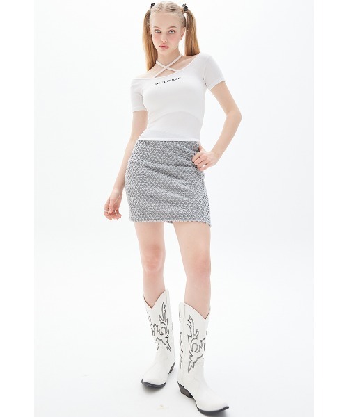LUVISTRUE(ラヴイズトゥルー)の「A'GEM/9 × .kom『LUV IS TRUE/ラブ イズ トゥルー』 OFF SHOULDER TEE/オフショルダー Tシャツ 半袖 カットソー(Tシャツ/カットソー・レディース・ホワイト/ブラック・FREE)」の11枚目の写真