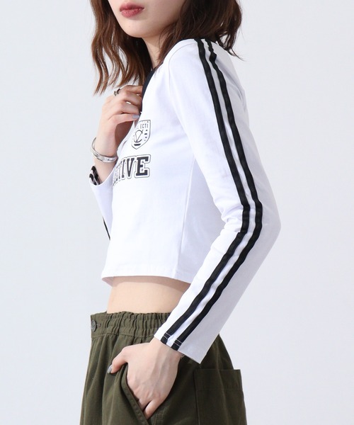 セール】韓国スポーツテイストロゴ 袖ライン入りV襟クロップド