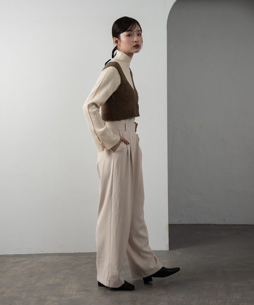 Amiur（エミレ）の「smart piping compact rib knit（ニット/セーター・レディース・ベージュ/アイボリー・FREE）」の4枚目の写真