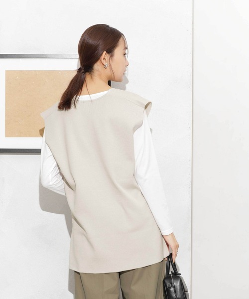 NANO universe(ナノユニバース)の「Vネックニットベスト×ロングTシャツ アンサンブルセット(ニット/セーター・レディース・キャメル/ブラック/グレー系その他4・FREE)」の15枚目の写真