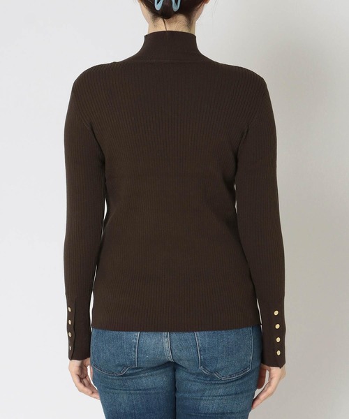 TITE IN THE STORE（ティテ　インザ　ストア）の「ゴールドボタンハイネックニットプルオーバー（ニット/セーター・レディース・オフホワイト/ブラウン/ブラック・38）」の14枚目の写真