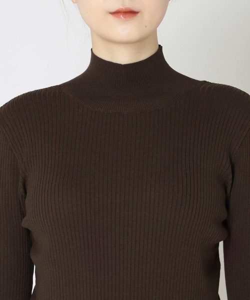 TITE IN THE STORE（ティテ　インザ　ストア）の「ゴールドボタンハイネックニットプルオーバー（ニット/セーター・レディース・オフホワイト/ブラウン/ブラック・38）」の15枚目の写真