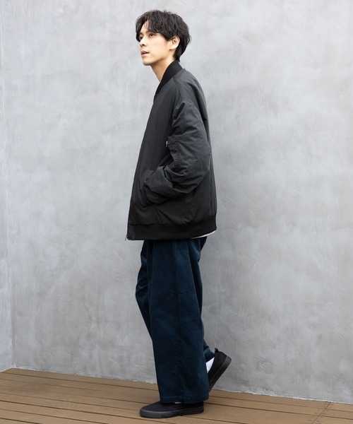 LAKOLE（ラコレ）の「中綿MA-1 / 967904（MA-1・メンズ・ライトブルー/ブラック/オリーブ・LARGE/MEDIUM/X-LARGE）」の4枚目の写真