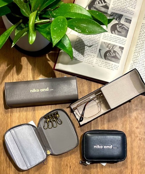 niko and...(ニコアンド)の「オリジナルニコロゴシックメガネケース(その他雑貨・レディース・グレー/ブラック・0)」の14枚目の写真