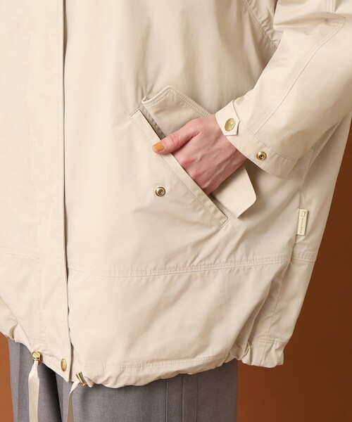 WOOLRICH(ウールリッチ)の「◆WOOLRICH(ウールリッチ)【フード取り外し可】アノラック ブルゾン(ブルゾン・レディース・ブラック/ライトベージュ・00)」の15枚目の写真