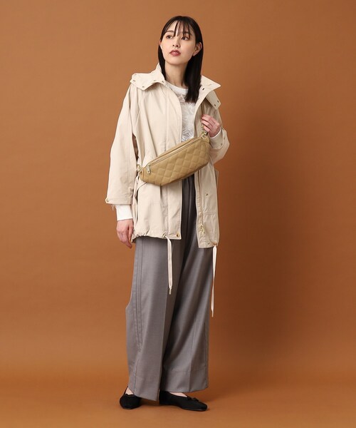 WOOLRICH(ウールリッチ)の「◆WOOLRICH(ウールリッチ)【フード取り外し可】アノラック ブルゾン(ブルゾン・レディース・ブラック/ライトベージュ・00)」の8枚目の写真