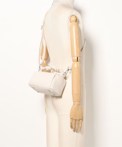 florist(フローリスト)の「【2way】シャーリングスクエアボストンバッグ/ショルダーバッグ(ボストンバッグ・レディース・スモークピンク/オフホワイト/ブラウン/グリーン/ベージュ/グレー/ブラック/レッド・FREE)」の17枚目の写真