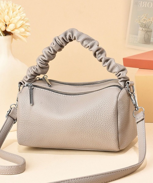 florist(フローリスト)の「【2way】シャーリングスクエアボストンバッグ/ショルダーバッグ(ボストンバッグ・レディース・スモークピンク/オフホワイト/ブラウン/グリーン/ベージュ/グレー/ブラック/レッド・FREE)」の4枚目の写真