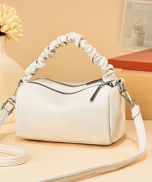 florist(フローリスト)の「【2way】シャーリングスクエアボストンバッグ/ショルダーバッグ(ボストンバッグ・レディース・スモークピンク/オフホワイト/ブラウン/グリーン/ベージュ/グレー/ブラック/レッド・FREE)」の2枚目の写真