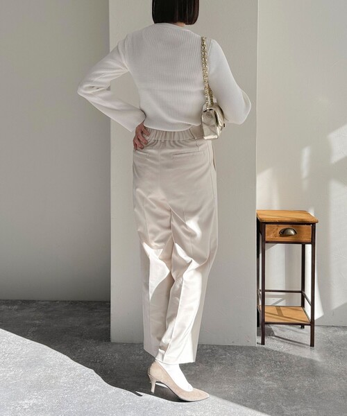 fredy emue(フレディエミュ)の「袖フレアリブニットプルオーバー(ニット/セーター・レディース・グレー/ブラック/オフホワイト/ライム・38)」の6枚目の写真