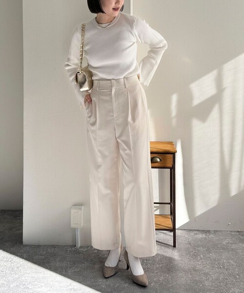 fredy emue(フレディエミュ)の「袖フレアリブニットプルオーバー(ニット/セーター・レディース・グレー/ブラック/オフホワイト/ライム・38)」の8枚目の写真