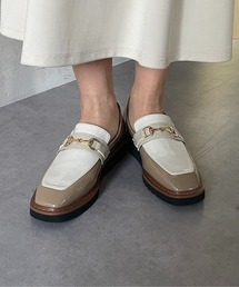 Thevon（ゼボン）の「厚底エナメルローファー（ローファー）」