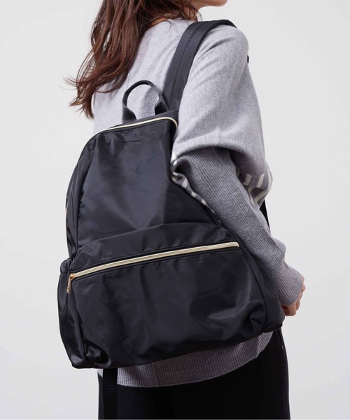Chez toi(シェトワ)の「高密度10ポケットリュック(バックパック/リュック・レディース・ベージュ/ブラック/チャコールグレー・FREE)」の5枚目の写真