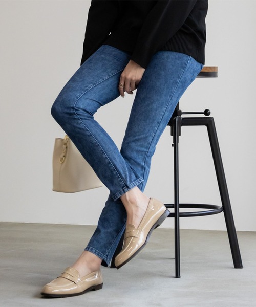 NAVY(ネイビー)の「NAVY パーフェクトレッグス レギンス ストレッチパンツ(その他パンツ・レディース・ケミカルウォッシュ/ライトカーキ/ワンウォッシュ/ライトブルー/ブラック・XS/S/M/L)」の5枚目の写真