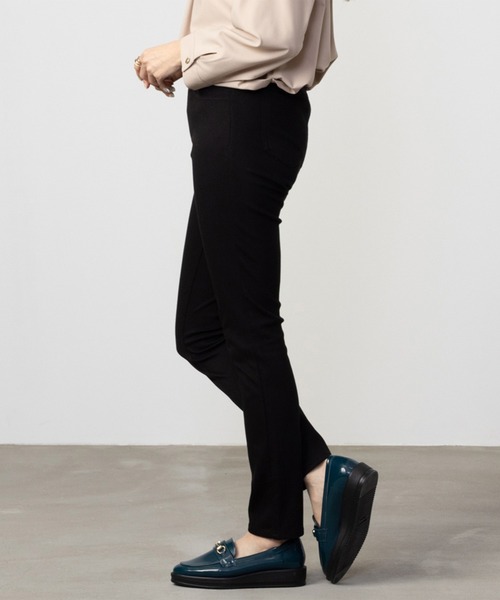 NAVY(ネイビー)の「NAVY パーフェクトレッグス レギンス ストレッチパンツ(その他パンツ・レディース・ケミカルウォッシュ/ライトカーキ/ワンウォッシュ/ライトブルー/ブラック・XS/S/M/L)」の6枚目の写真