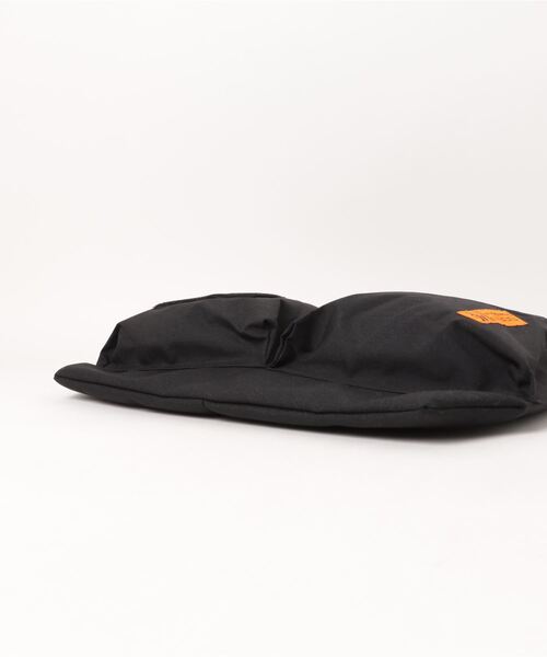 Right-on(ライトオン)の「【AUTHENTIC PRODUCT】HELMET BAG(トートバッグ・メンズ・ブラック/カーキブラウン・ONE SIZE)」の5枚目の写真