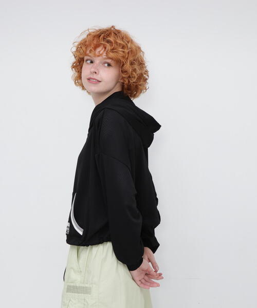 AVIREX（アヴィレックス）の「OVER SIZE MESH ZIP PARKA/オーバーサイズ メッシュジップパーカー（パーカー・レディース・ブルー/ブラック・FREE）」の8枚目の写真