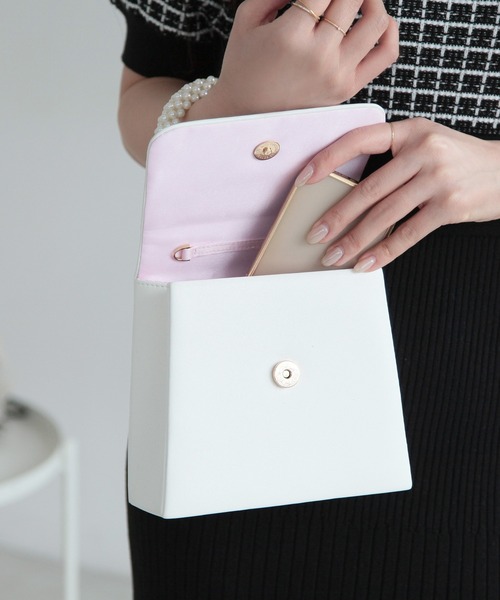 Julia Boutique（ジュリアブティック）の「2wayビジュー付きバッグ/24103（ハンドバッグ・レディース・ブラック/シルバー/ホワイト/ピンク・ONE）」の6枚目の写真