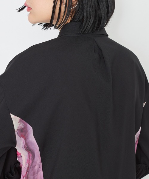 casane(カサネ)の「マーブルペイントパネルワンピース(シャツワンピース・レディース・ブラック/カーキ・FREE)」の20枚目の写真