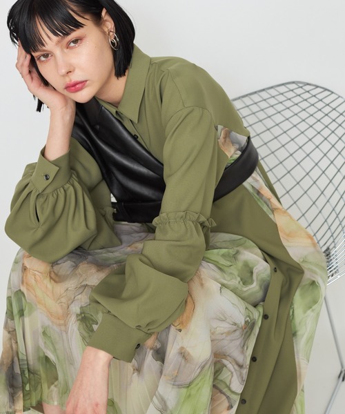 casane(カサネ)の「マーブルペイントパネルワンピース(シャツワンピース・レディース・ブラック/カーキ・FREE)」の22枚目の写真