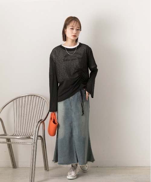 ad thie(アドティエ)の「オーバーサイズ サイドドロストプルオーバー(Tシャツ/カットソー・レディース・オフホワイト/ブラック/パープル/ピンク/グリーン・FREE)」の11枚目の写真