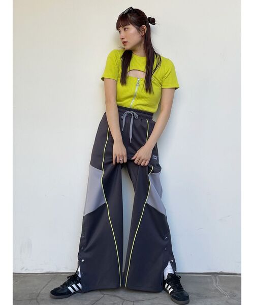 MURUA（ムルーア）の「マルチカラージャージワイドパンツ【トラックパンツ】（その他パンツ・レディース・グレー/ネイビー・FREE）」の14枚目の写真