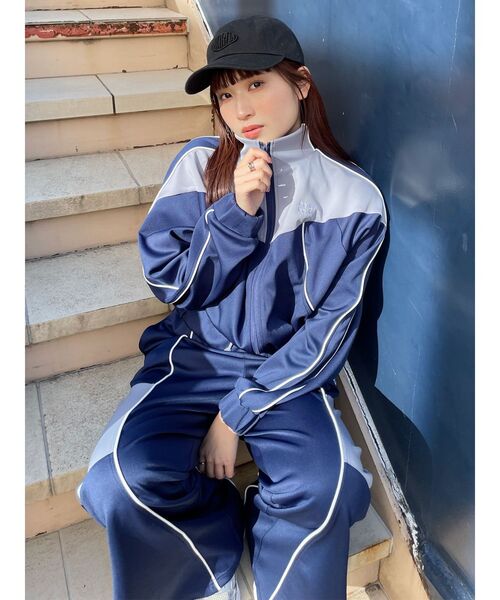 MURUA（ムルーア）の「マルチカラージャージワイドパンツ【トラックパンツ】（その他パンツ・レディース・グレー/ネイビー・FREE）」の19枚目の写真