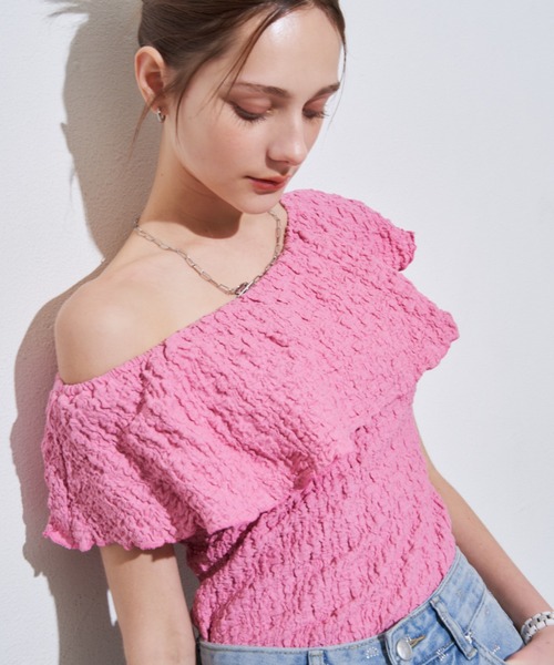 MOCOA'S(モコアズ)の「マルチWAYノースリオフショルトップス(Tシャツ/カットソー・レディース・ブラック/ピンク/ホワイト・FREE)」の1枚目の写真