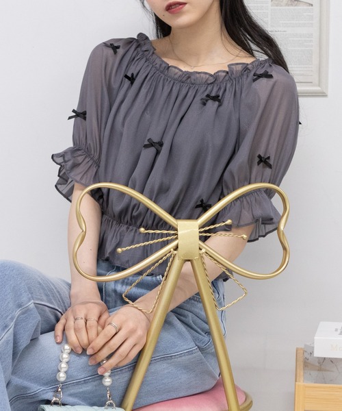 pumpkin port(パンプキンポート)の「シャイニーシアー リボン付き プルオーバー ブラウス(シャツ/ブラウス・レディース・アイボリー/ブラック/グレー・M)」の16枚目の写真