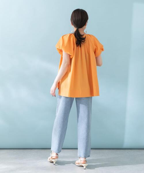 URBAN RESEARCH ROSSO WOMEN(アーバンリサーチ ロッソ)の「バルーンスリーブブラウス(シャツ/ブラウス・レディース・ホワイト/ブラック系その他/オレンジ・FREE)」の17枚目の写真