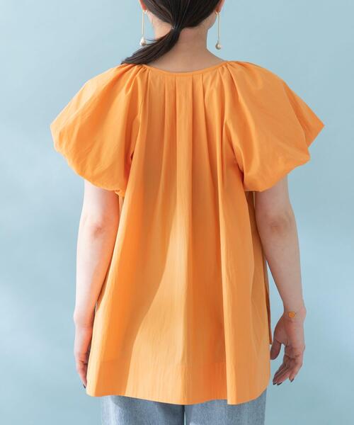 URBAN RESEARCH ROSSO WOMEN(アーバンリサーチ ロッソ)の「バルーンスリーブブラウス(シャツ/ブラウス・レディース・ホワイト/ブラック系その他/オレンジ・FREE)」の14枚目の写真