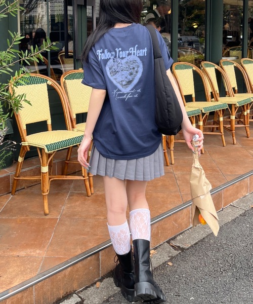 nemne store（ネンネストア）の「【サイズアソート(オーバーサイズ・クロップトサイズ)】ピグメントTシャツ（Tシャツ/カットソー・レディース・ブルー/スミクロ/レッド/ネイビー系1/ネイビー系2/ブラック系その他/ブラック系その他2・LARGE/MEDIUM/SMALL/X-SMALL/X-LARGE）」の7枚目の写真